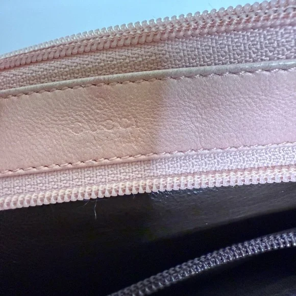Gucci GG Canvas Zip Wallet Light Pink 5x4 Multiple Zipper Compartments - Picture 11 of 11
